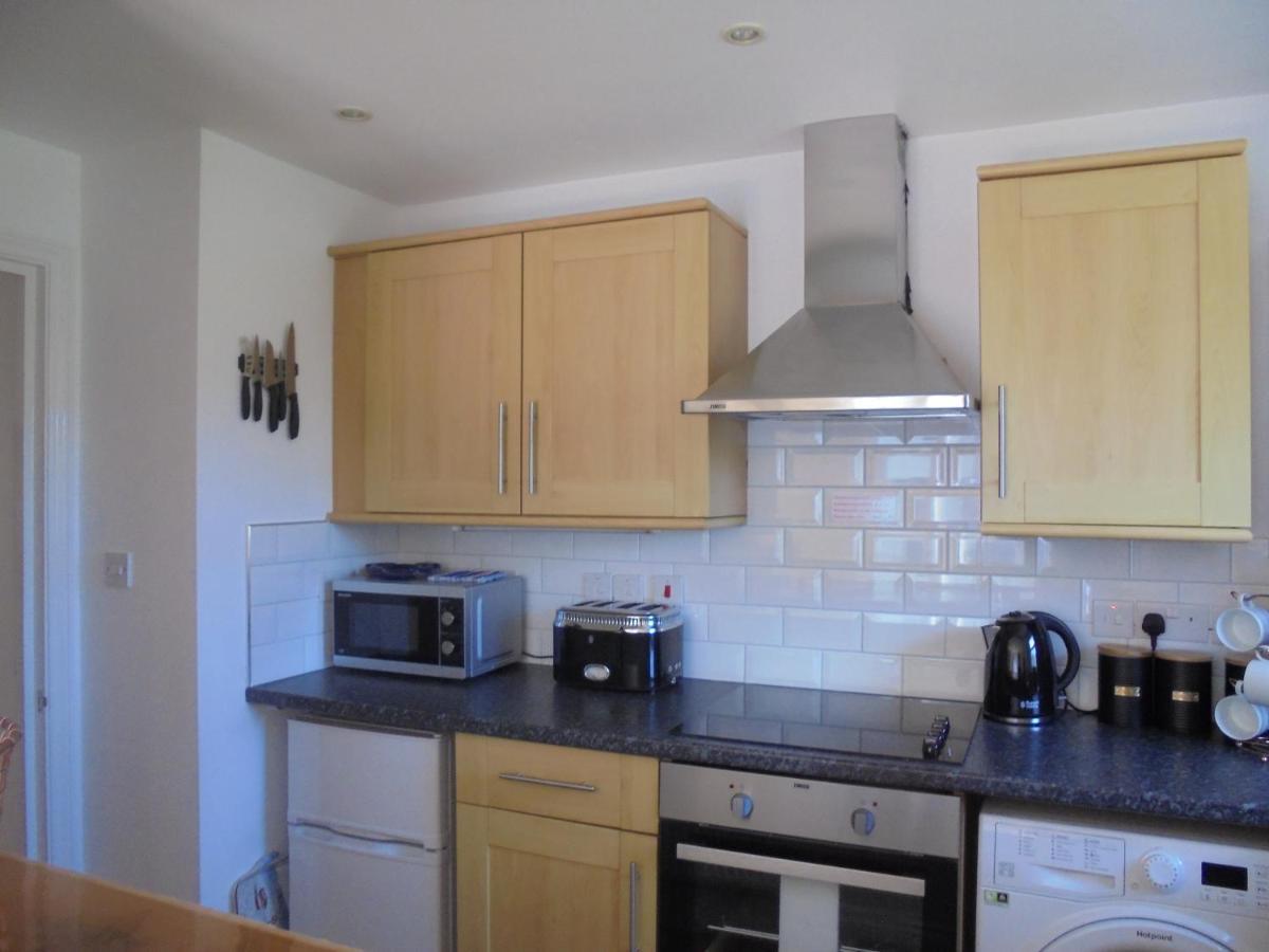 The Beach House Holiday Apartments Истбурн Экстерьер фото