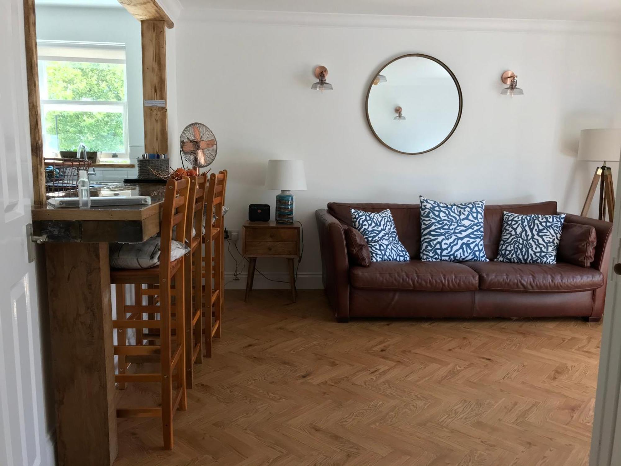 The Beach House Holiday Apartments Истбурн Номер фото